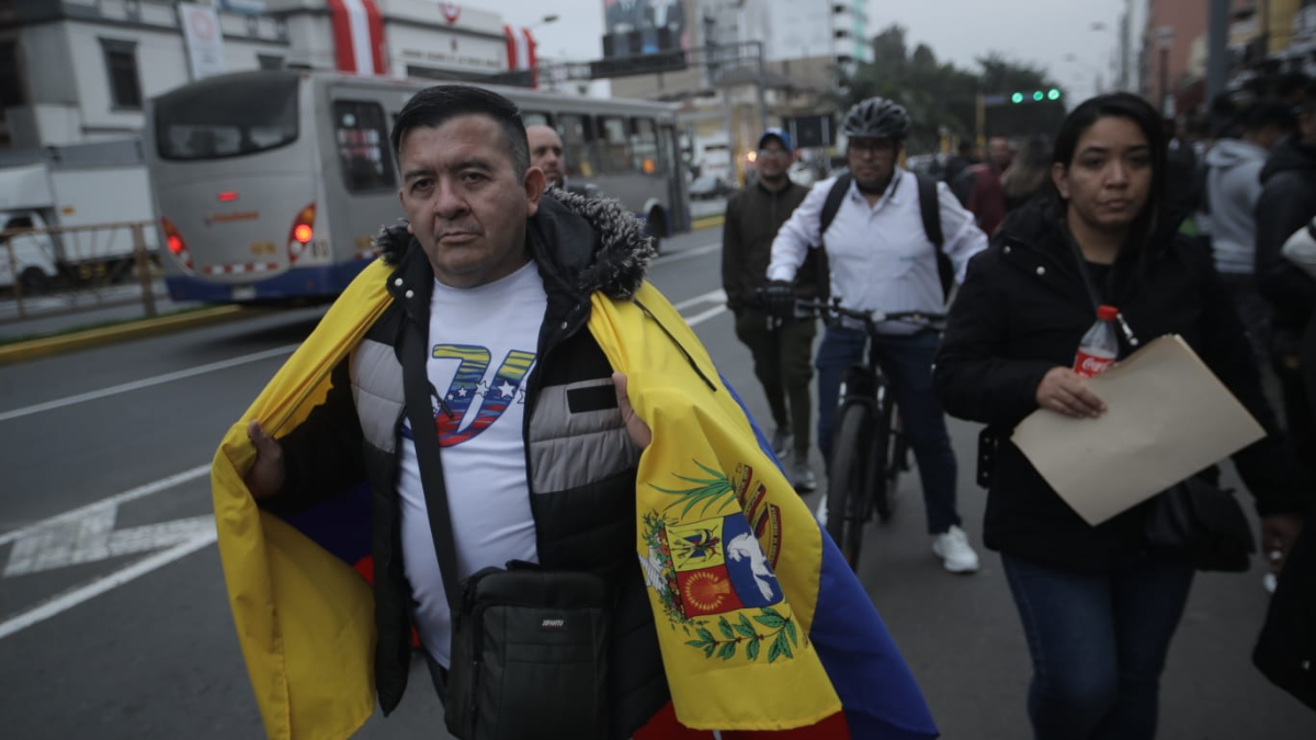 Venezolanos en Lima protestan