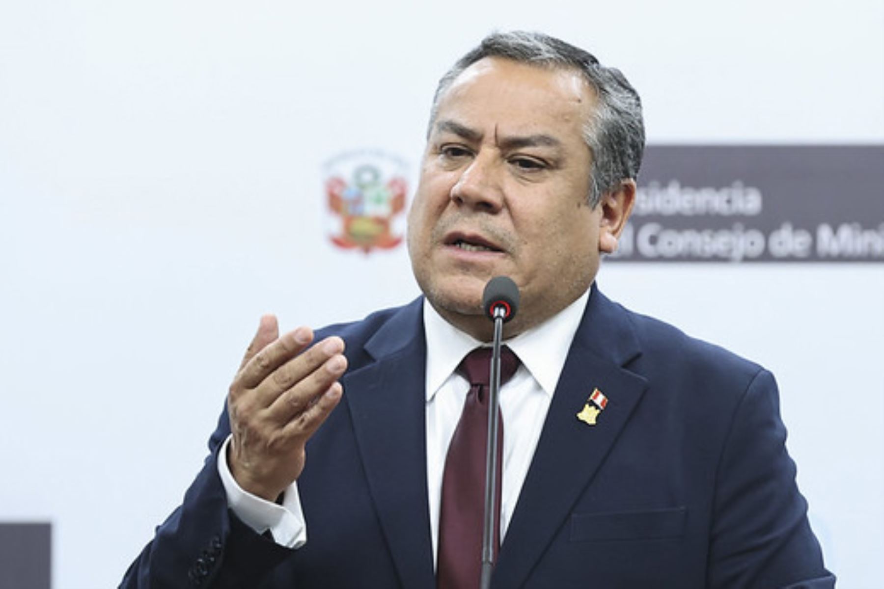 Premier Gustavo Adrianzén. 