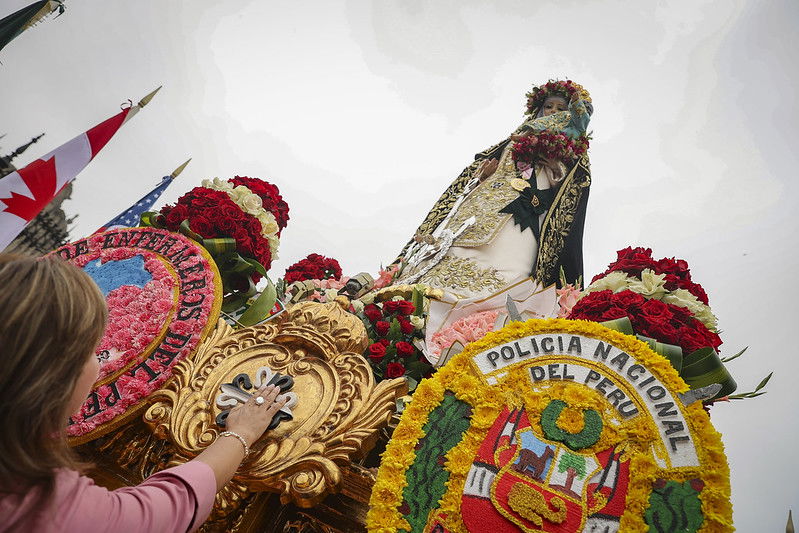 Boluarte en homenaje a Santa Rosa. 