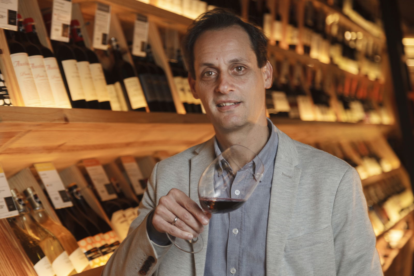 El sommelier Giovanni Bisso. (Foto: Martin Pauca).