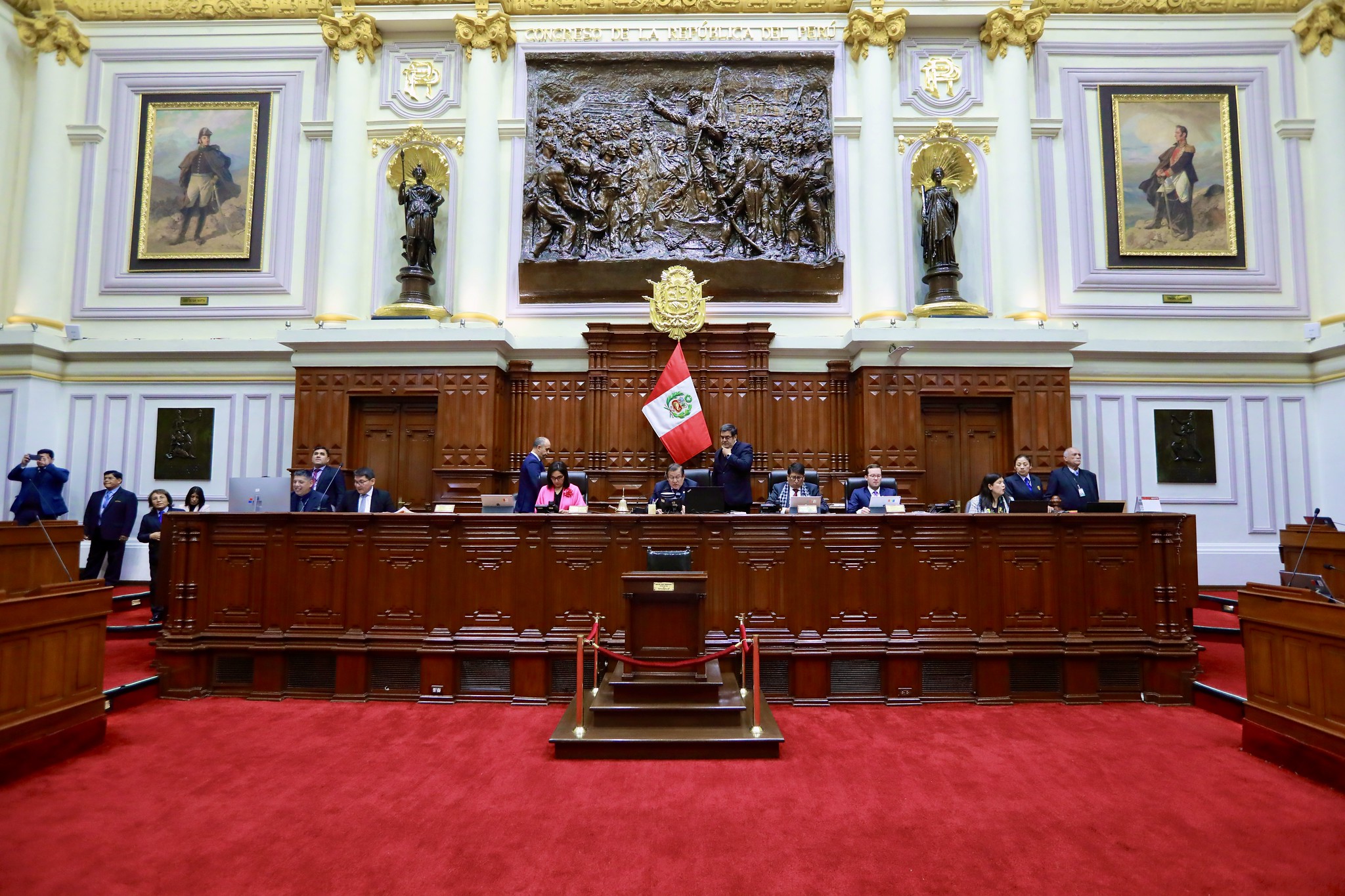 Disputas por comisiones de Trabajo y Descentralización en el Congreso