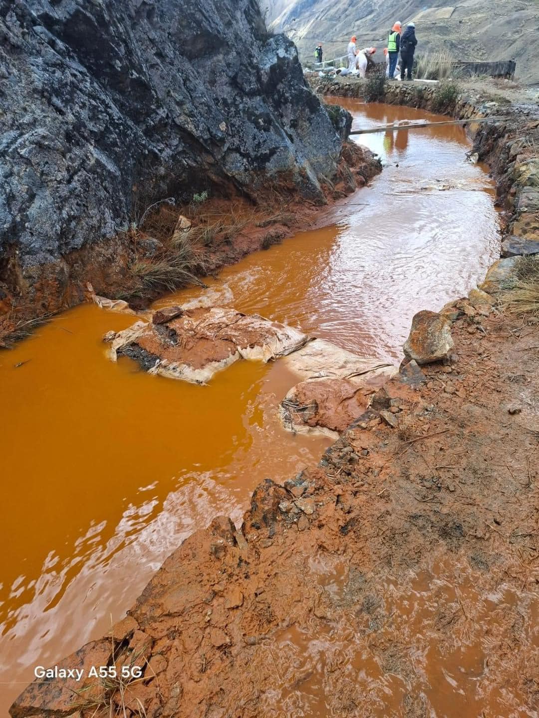 Río Santa contaminado