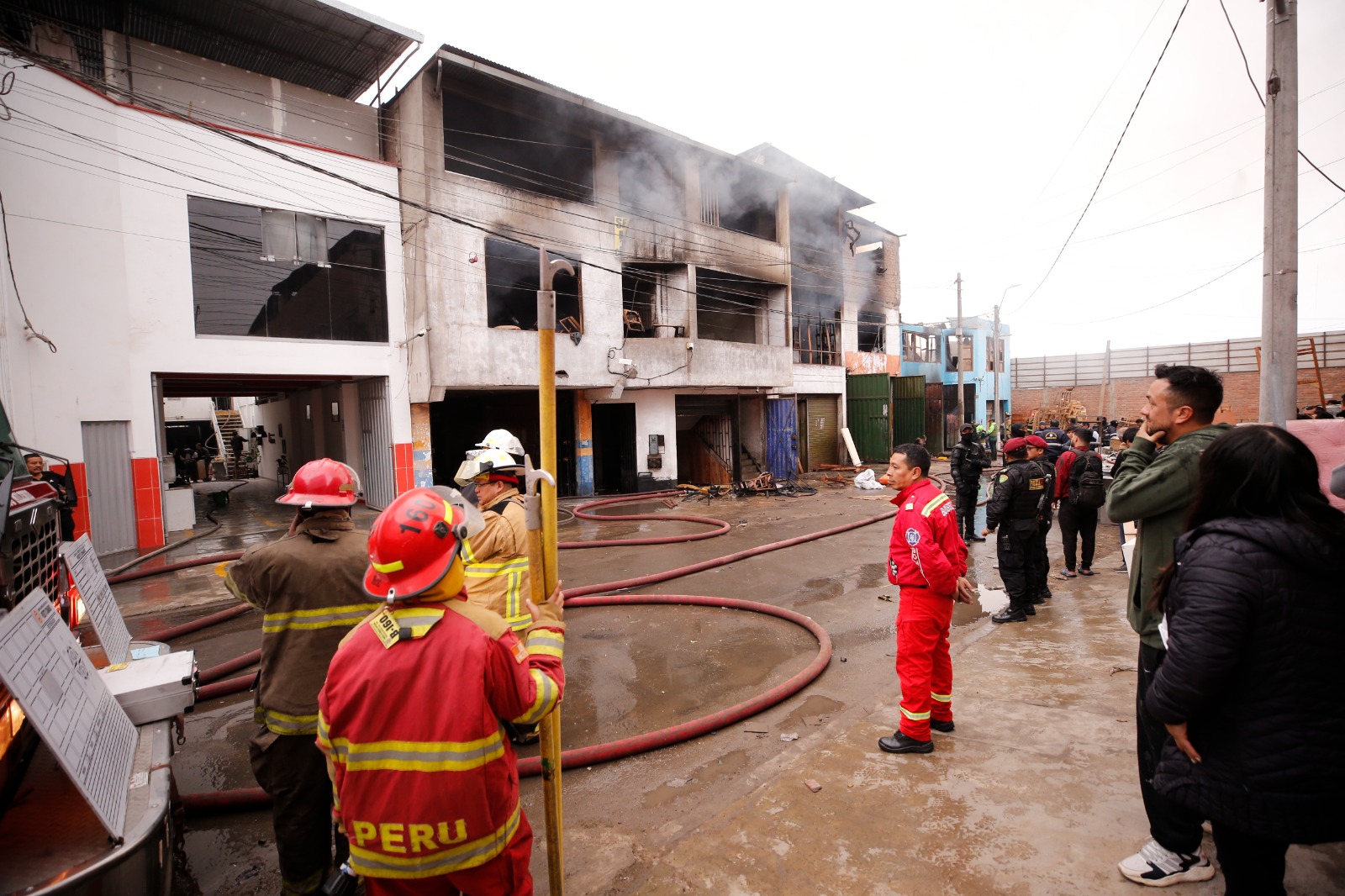 Incendio consumió una vivienda en Villa El Salvador. (Foto: Joseph Ángeles).