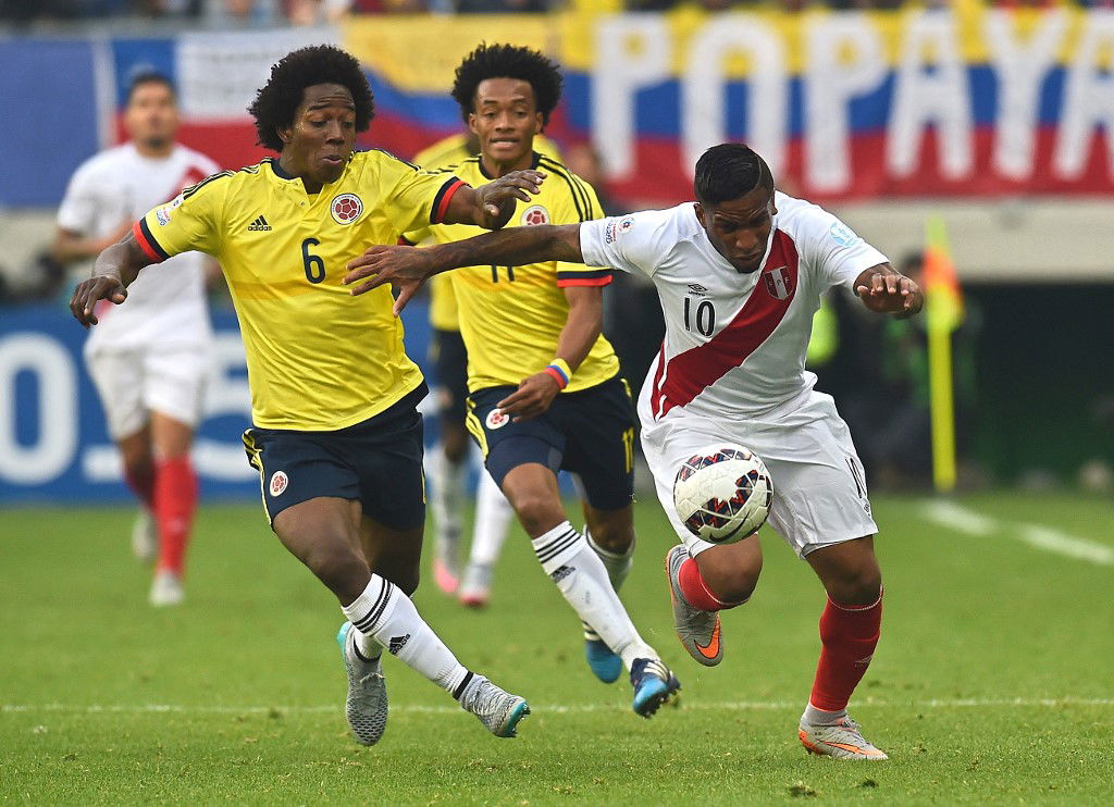 Jefferson Farfán vs Colombia