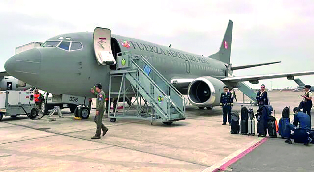 avión presidencial. Actualmente Dina Boluarte usa el modelo Boeing 737-528 para viajar al extranjero. (Foto: FAP).