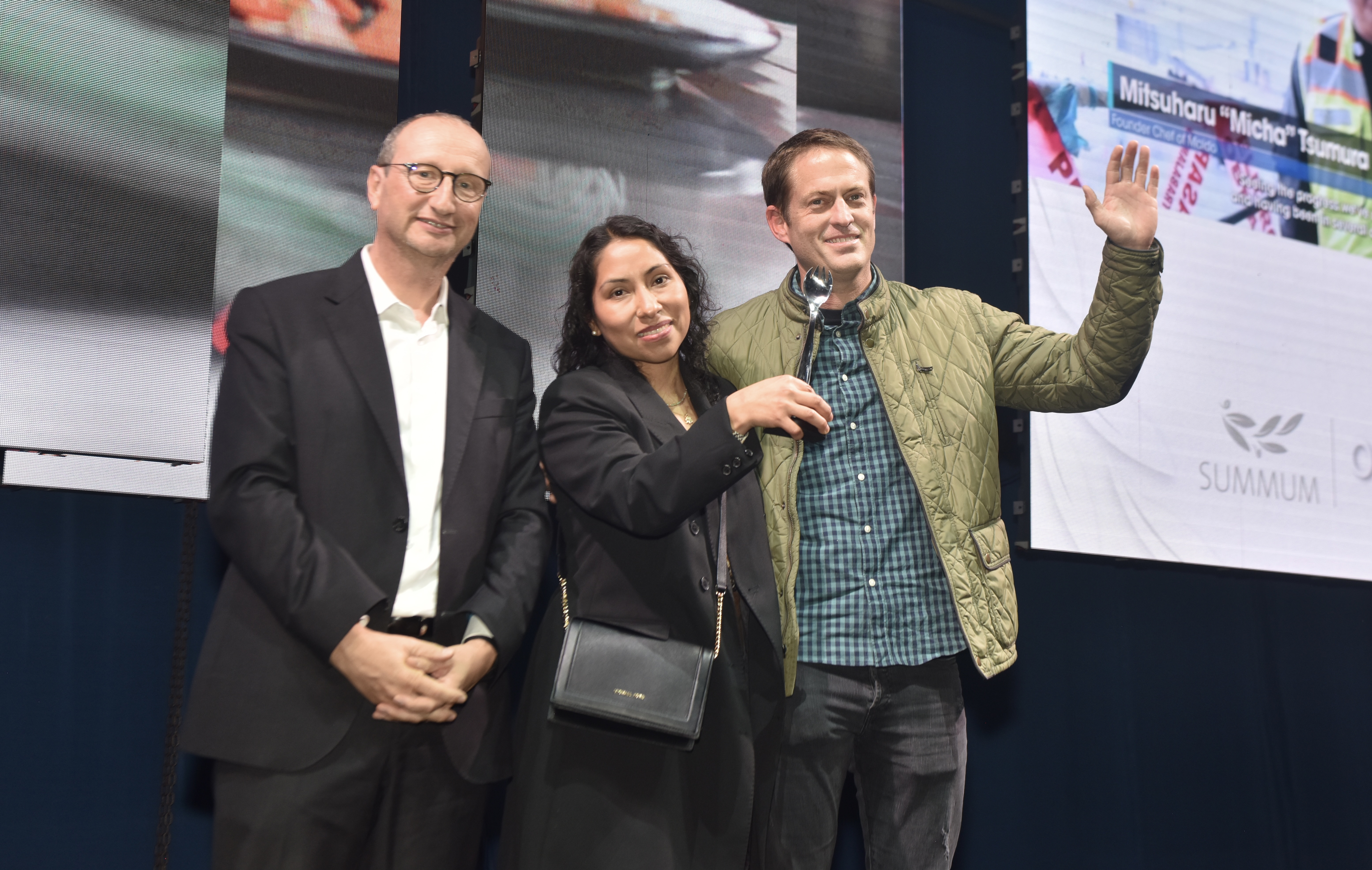 James Berckemeyer y Andrea Suárez de Cosme, el Mejor Restaurante de Cocina Peruana Contemporánea, junto a Norbert Onkelbach , gerente comercial de Lima Airport Partners.