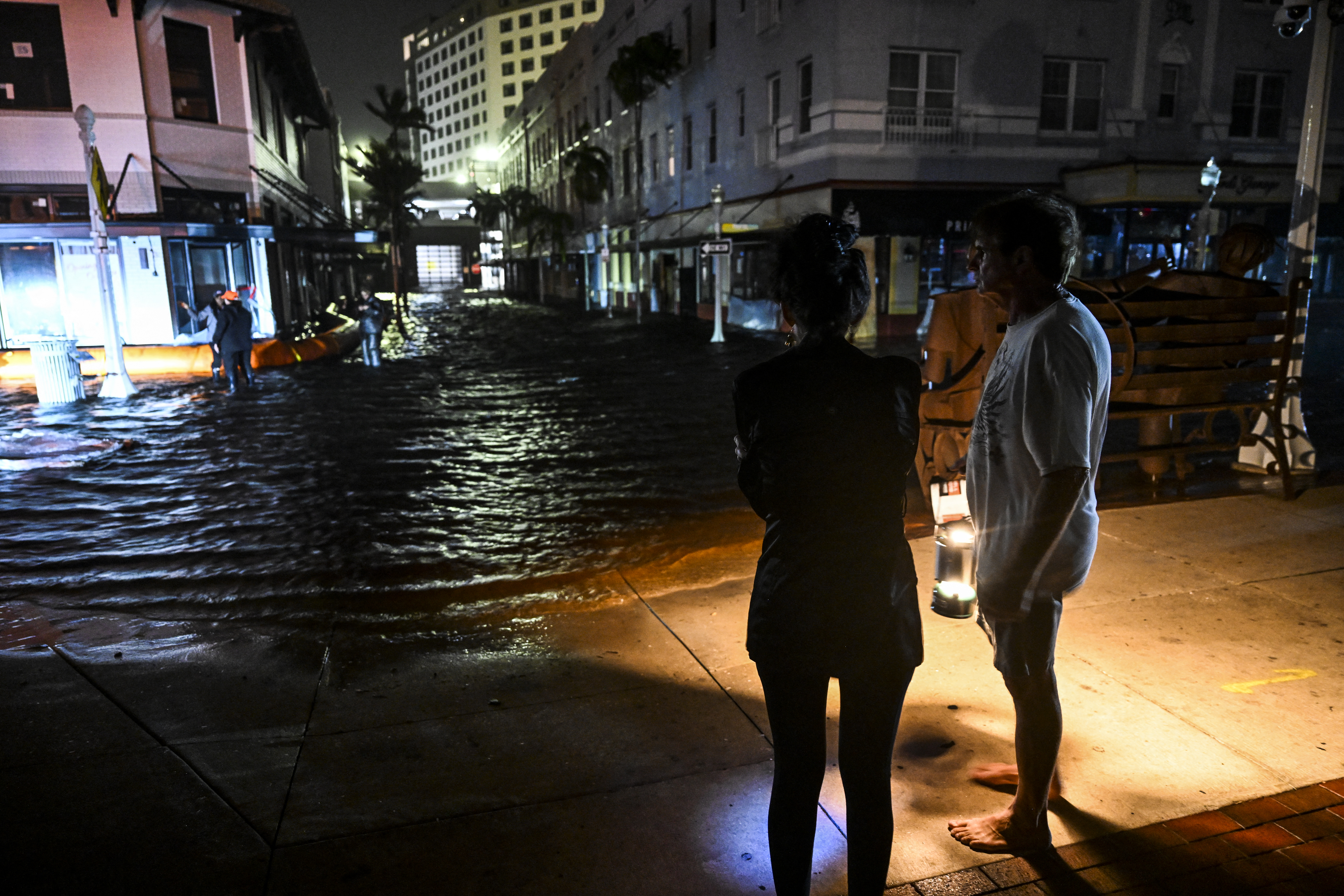 Florida a oscuras. (AFP)