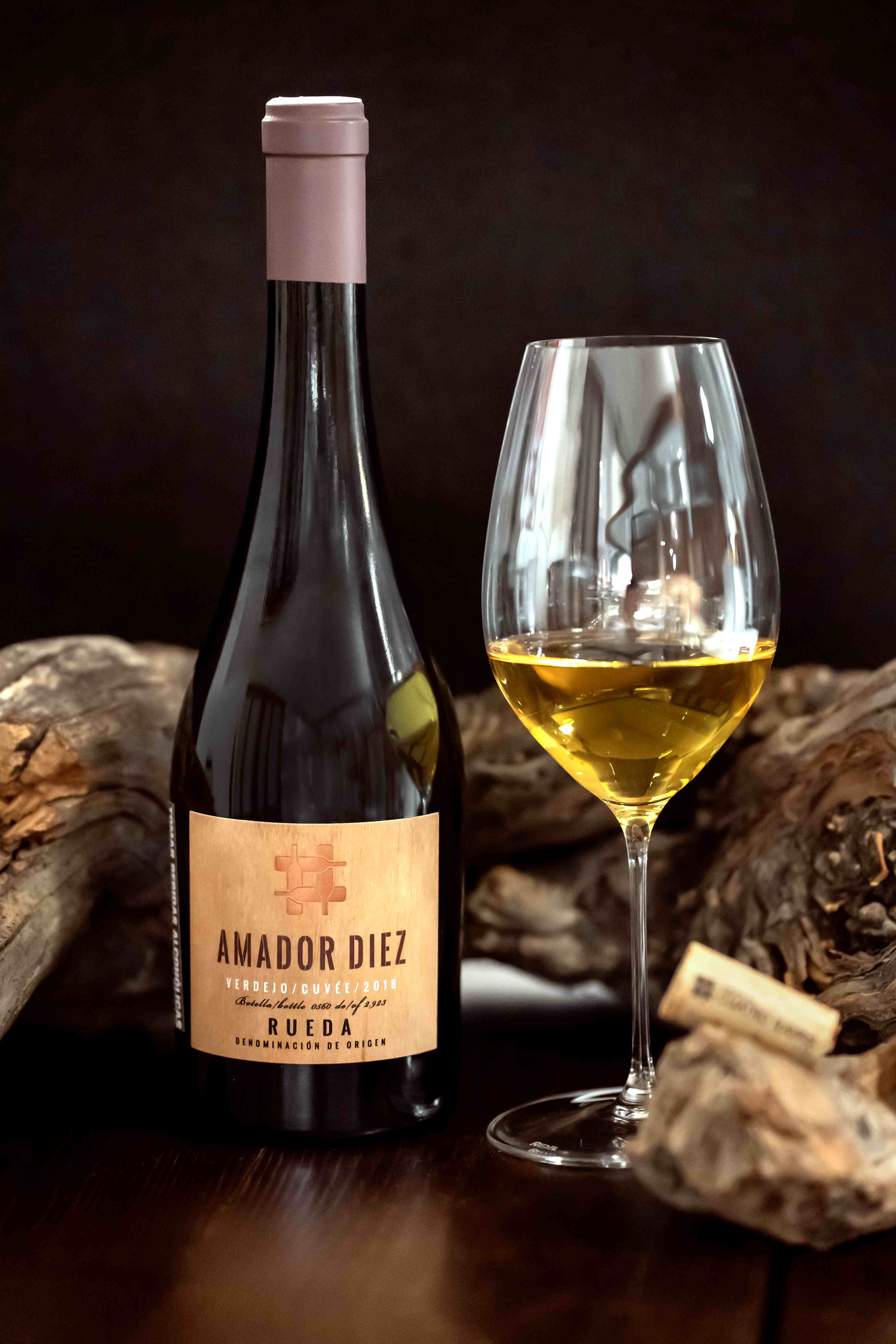 Amador Diez verdejo cuatro rayas vino