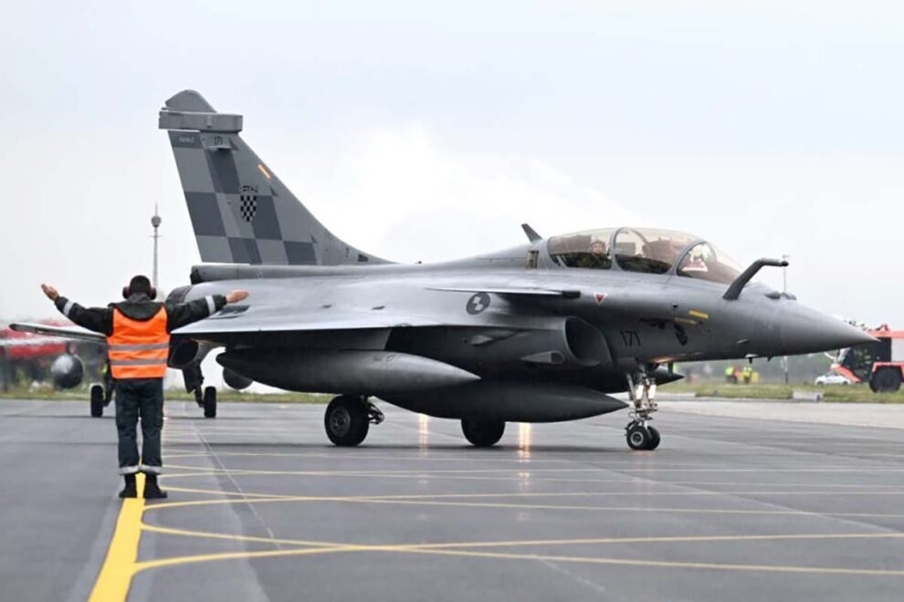 Avión caza Rafale.