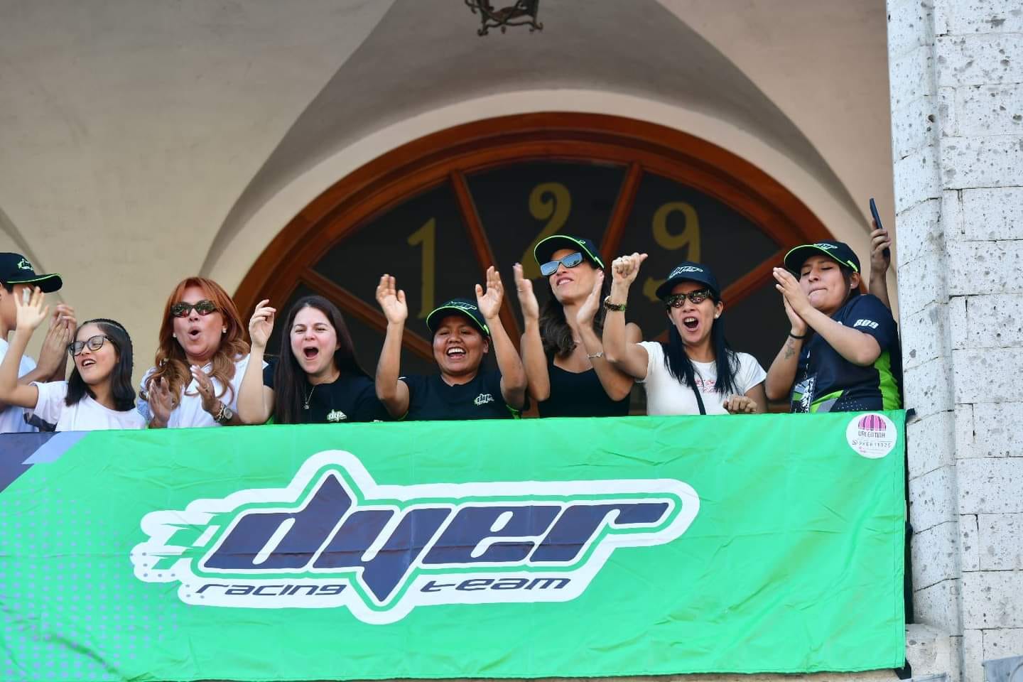 Magaly Medina y María Pia Copello celebraron desde los balcones de la Plaza de Armas (Foto: HBA/Diego Ramos)