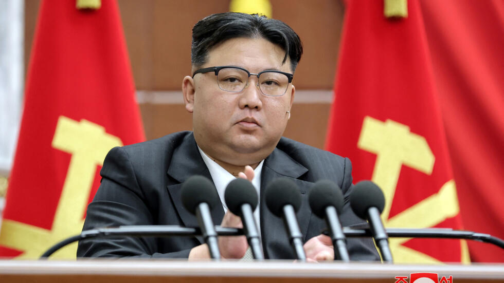 Kim Jong Un estuvo presente en el lanzamiento, calificado de crucial por la agencia oficial KCNA.