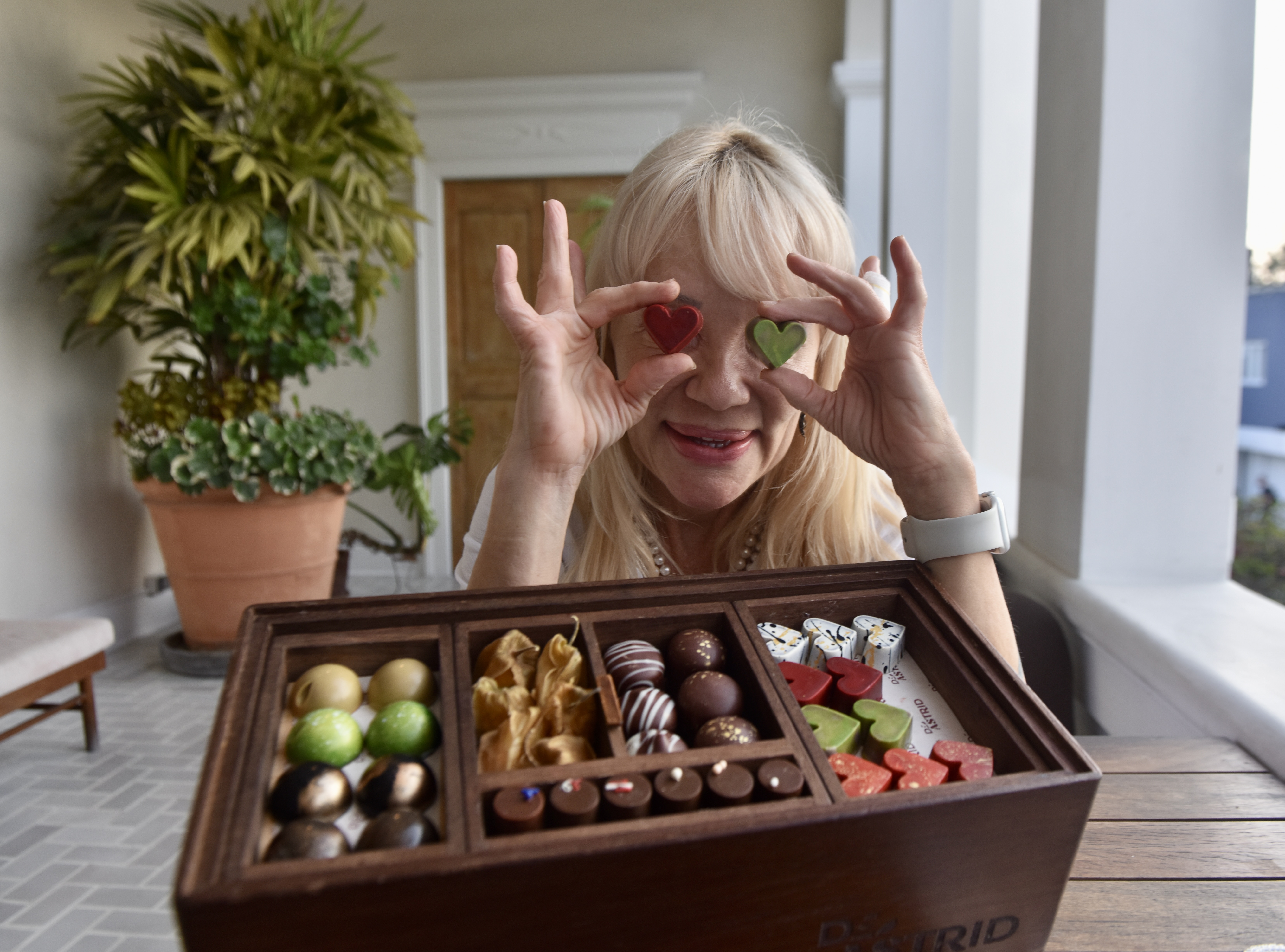 "No hay un día al año que no coma chocolates", dice Astrid. Foto: Javier Zapata.