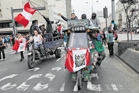 Mototaxi en protesta.