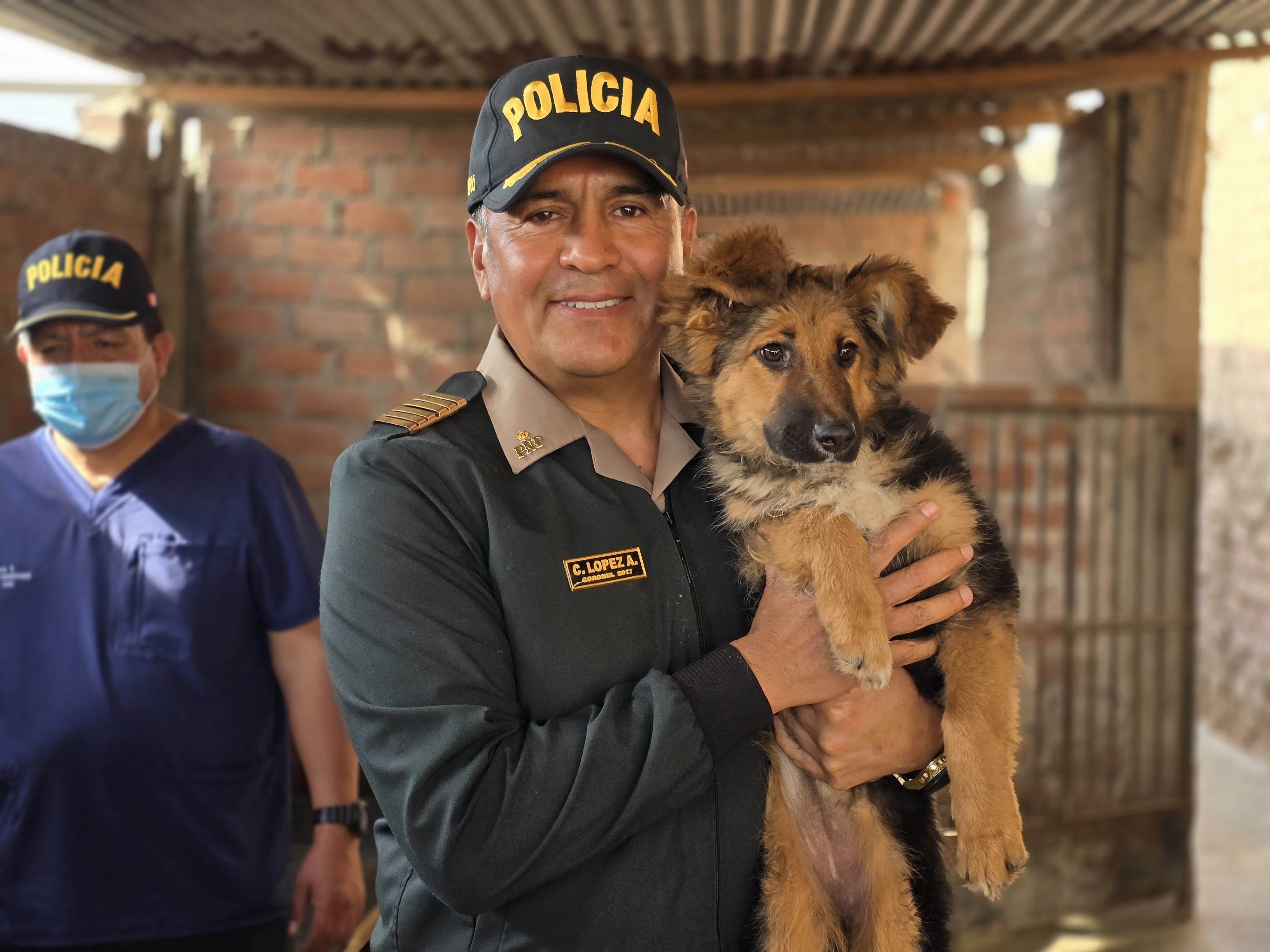 Policías atendieron a animalitos.