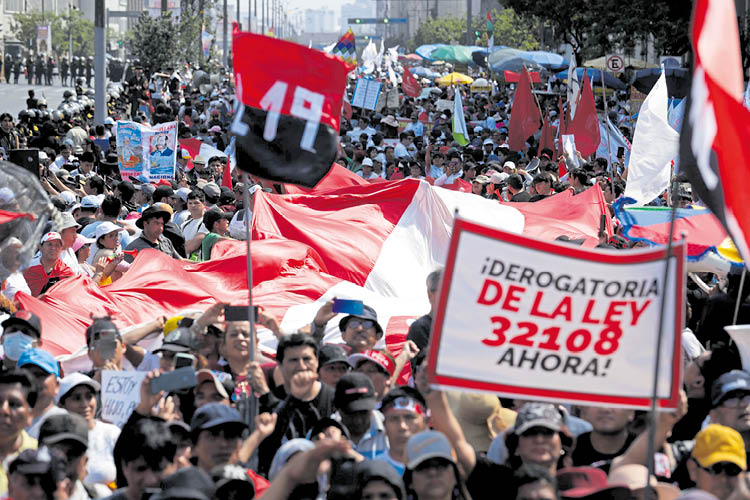 CLAMOR. Comerciantes piden derogación de cuestionada Ley 32108.