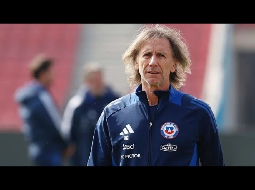 Ricardo Gareca tiene contrato con Chile hasta fines de 2025