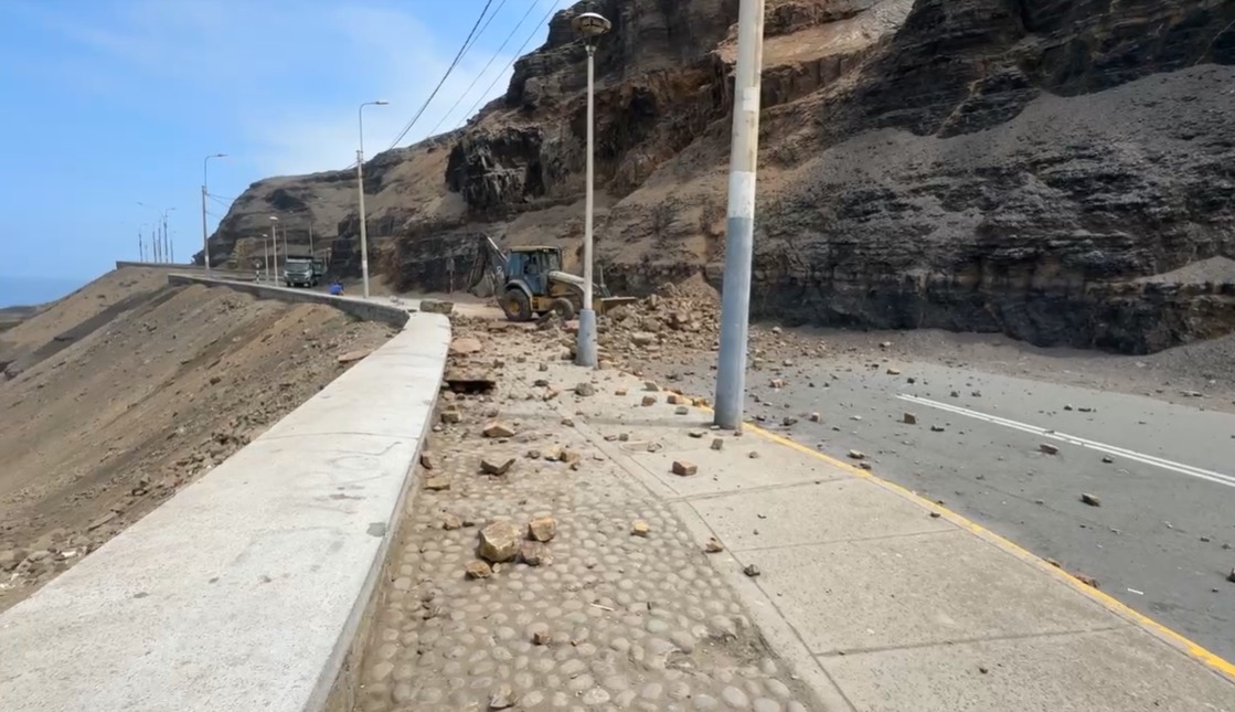 Cierran parcialmente el acceso a playa La Herradura.