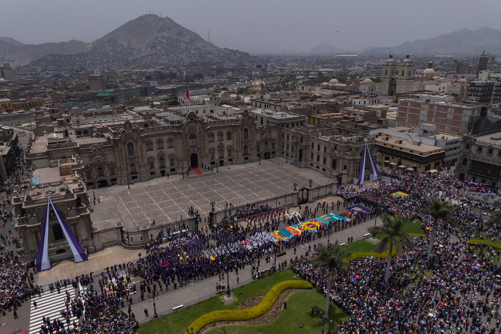 Señor de los Milagros llega a Palacio de Gobierno. Foto: GEC