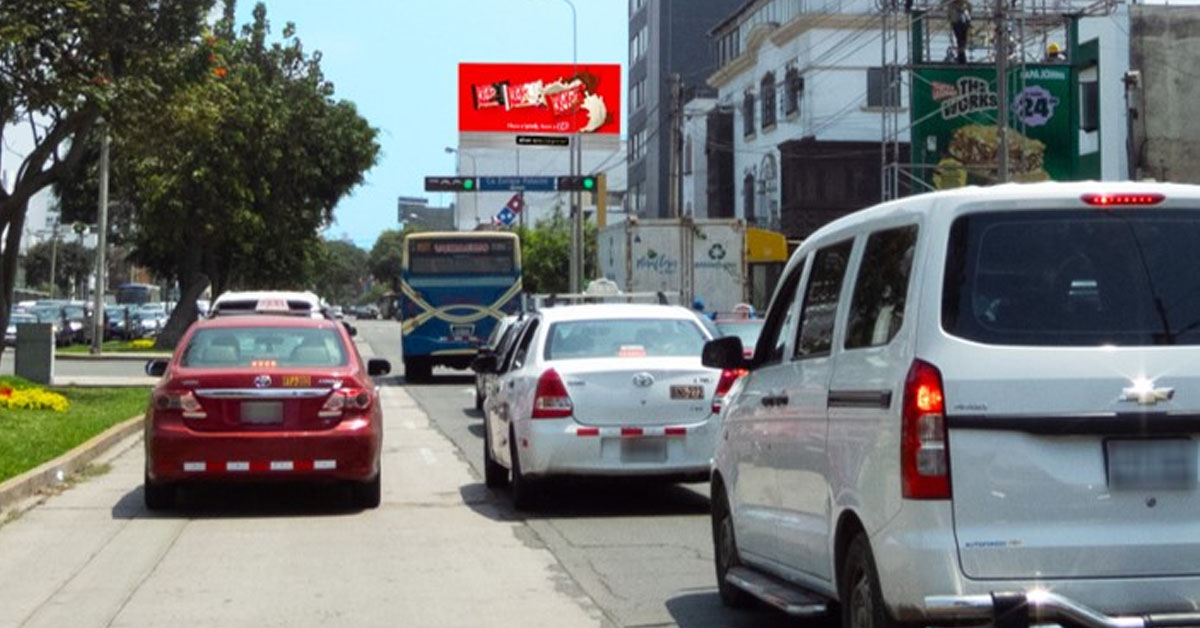 Estos trabajos surgen a partir de un exhaustivo estudio de las condiciones actuales de la avenida, donde se evidenció deterioro en la pista, veredas desgastadas y señalización incompleta o en mal estado. 