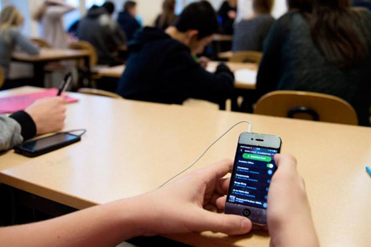 Celulares en el colegio