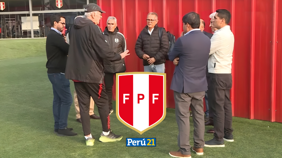 Jorge Fossati conversa con Arturo Ríos, nuevo presidente de la FPF