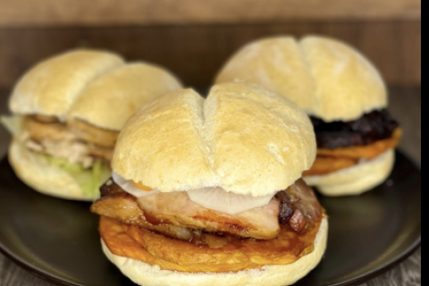 Pan con chicharrón. 