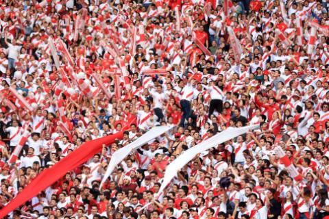 Hinchas peruanos