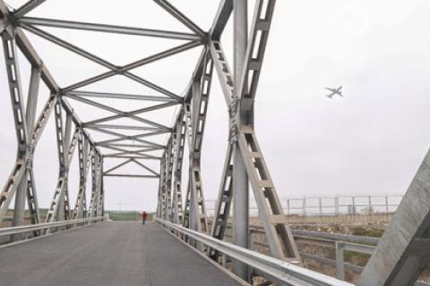 Instalación de puentes modulares de acceso al nuevo aeropuerto Jorge Chávez terminará este 23 de agosto