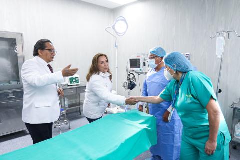 Dina Boluarte inaugura hospital en San Juan de Miraflores.