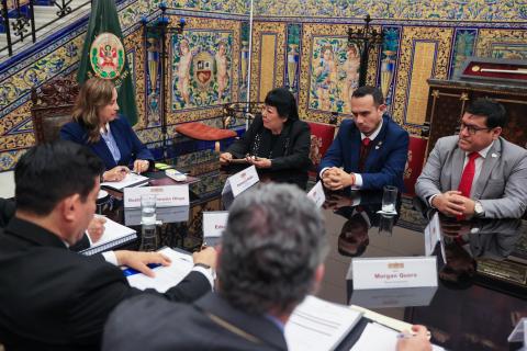 La presidenta Dina Boluarte se reunió con la bancada de Somos Perú en el primer día de la ronda de diálogo. (Foto: Presidencia de la República)