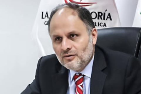 Contralor César Aguilar.