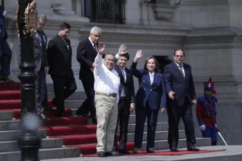 Dina Boluarte recibió a congresistas de Acción Popular.