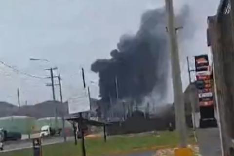 Incendio en la refinería La Pampilla en Ventanilla