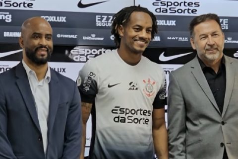 André Carrillo fue presentado en Corinthians el jueves 19 de septiembre