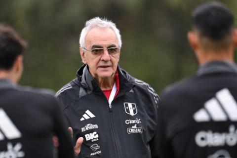 Jorge Fossati buscará sumar sus primeros puntos en Eliminatorias ante Colombia (Foto: FPF).