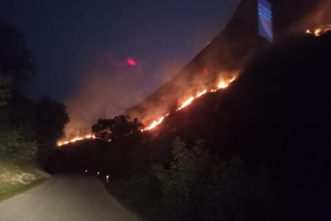 SE QUEMAN NUESTROS BOSQUES. Incendios forestales en Perú. Foto de siniestro en Leymebamba es uno de los veintiún distritos de la provincia de Chachapoyas.