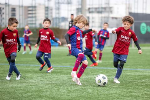 Los niños y niñas seleccionados jugarán la Copa del Mundo y de Las Américas del Barça Academy Camp