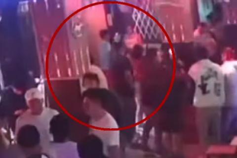 MATAN DE BALAZO en la cabeza a joven de 20 años en discoteca El Búnker