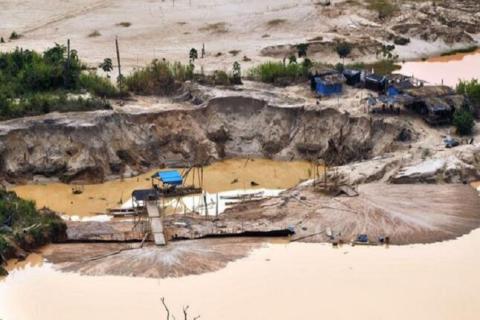 Una nueva ampliación del Reinfo favorece a la minería ilegal.