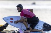 Alonso Correa espera por la final de surf masculino en París 2024