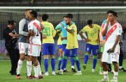 Perú y Brasil viven crisis de resultados en Eliminatorias