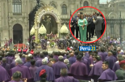 Señor de los Milagros recibe cirios y medalla de honor de Dina Boluarte