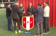 Jorge Fossati conversa con Arturo Ríos, nuevo presidente de la FPF